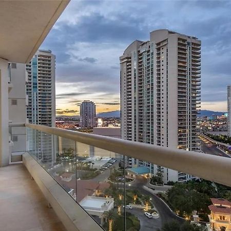 Stunning Four Bedroom Fully Professionally Remodeled Apartment Las Vegas Bagian luar foto