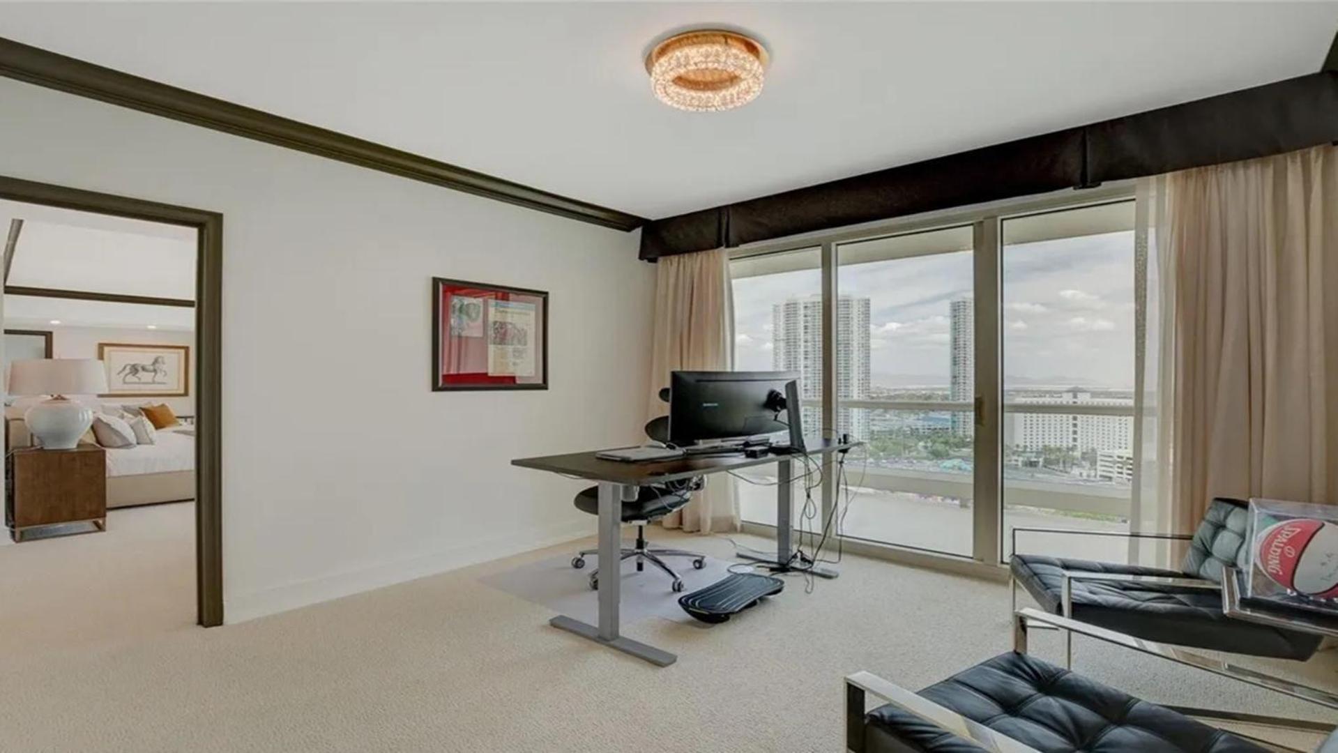 Stunning Four Bedroom Fully Professionally Remodeled Apartment Las Vegas Bagian luar foto