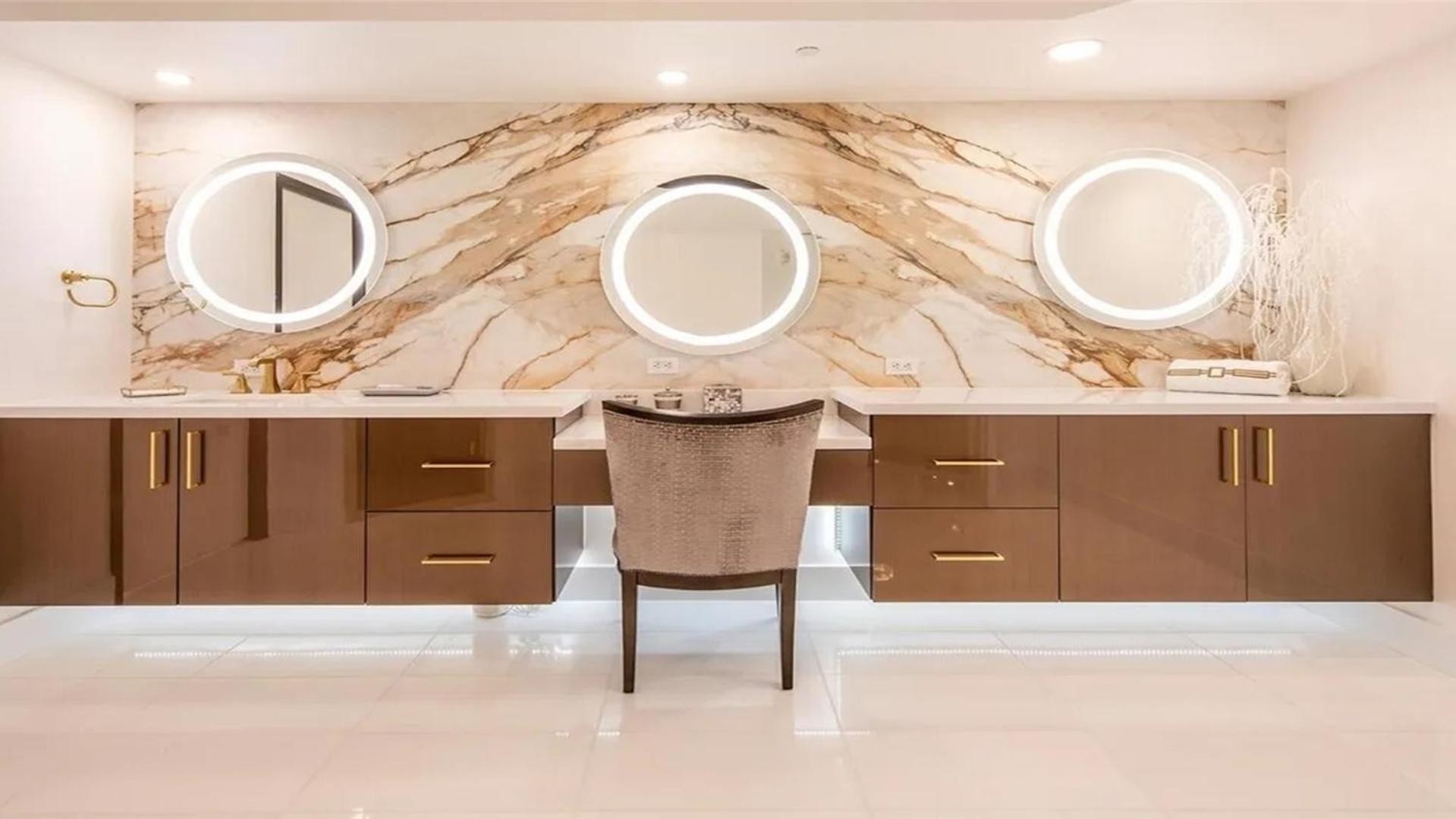 Stunning Four Bedroom Fully Professionally Remodeled Apartment Las Vegas Bagian luar foto
