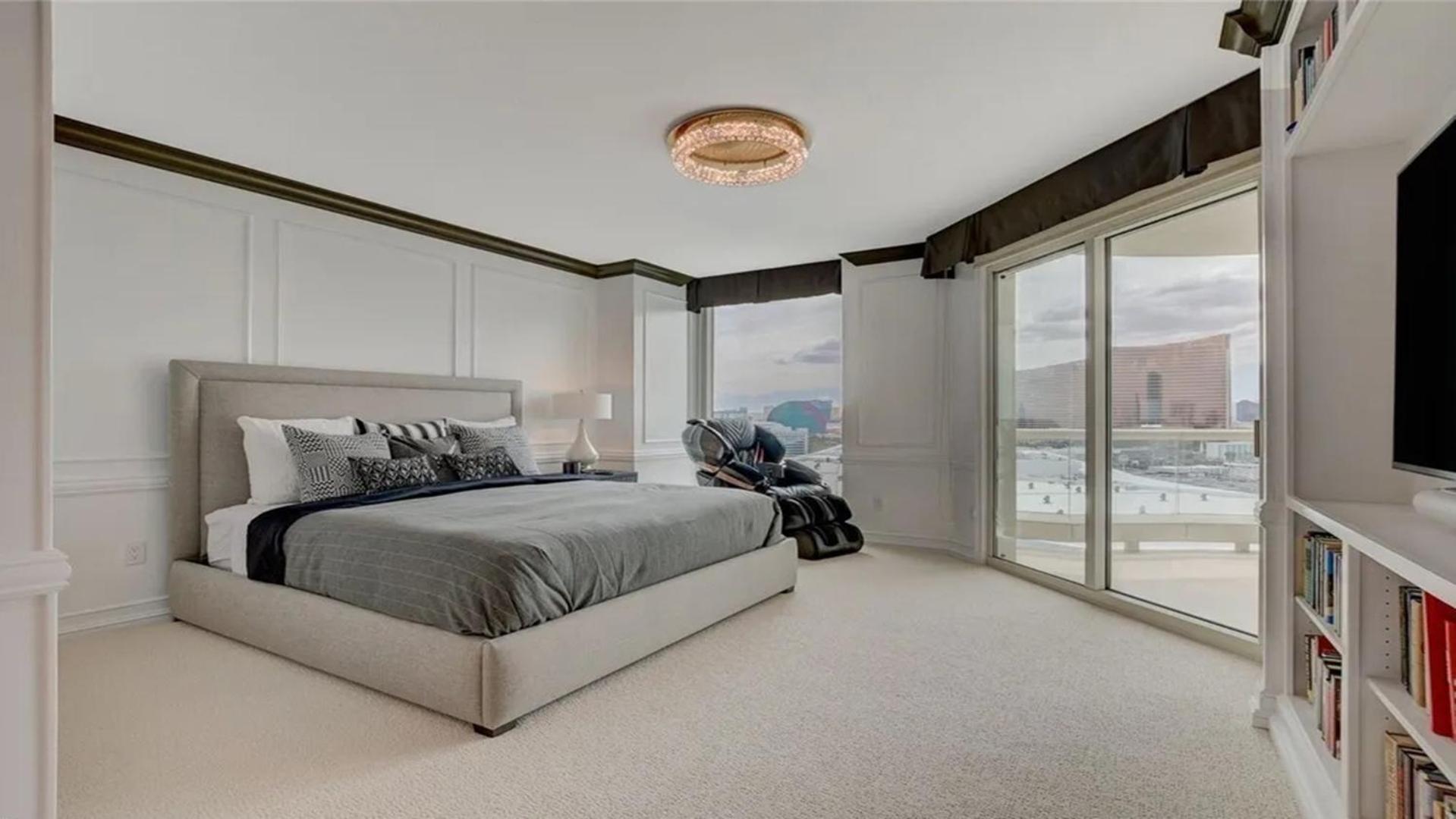 Stunning Four Bedroom Fully Professionally Remodeled Apartment Las Vegas Bagian luar foto