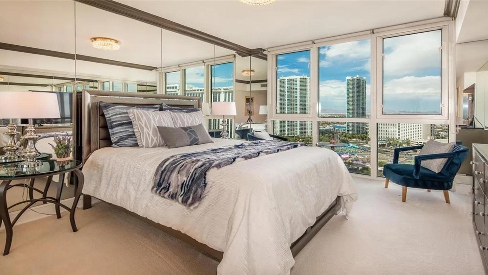 Stunning Four Bedroom Fully Professionally Remodeled Apartment Las Vegas Bagian luar foto