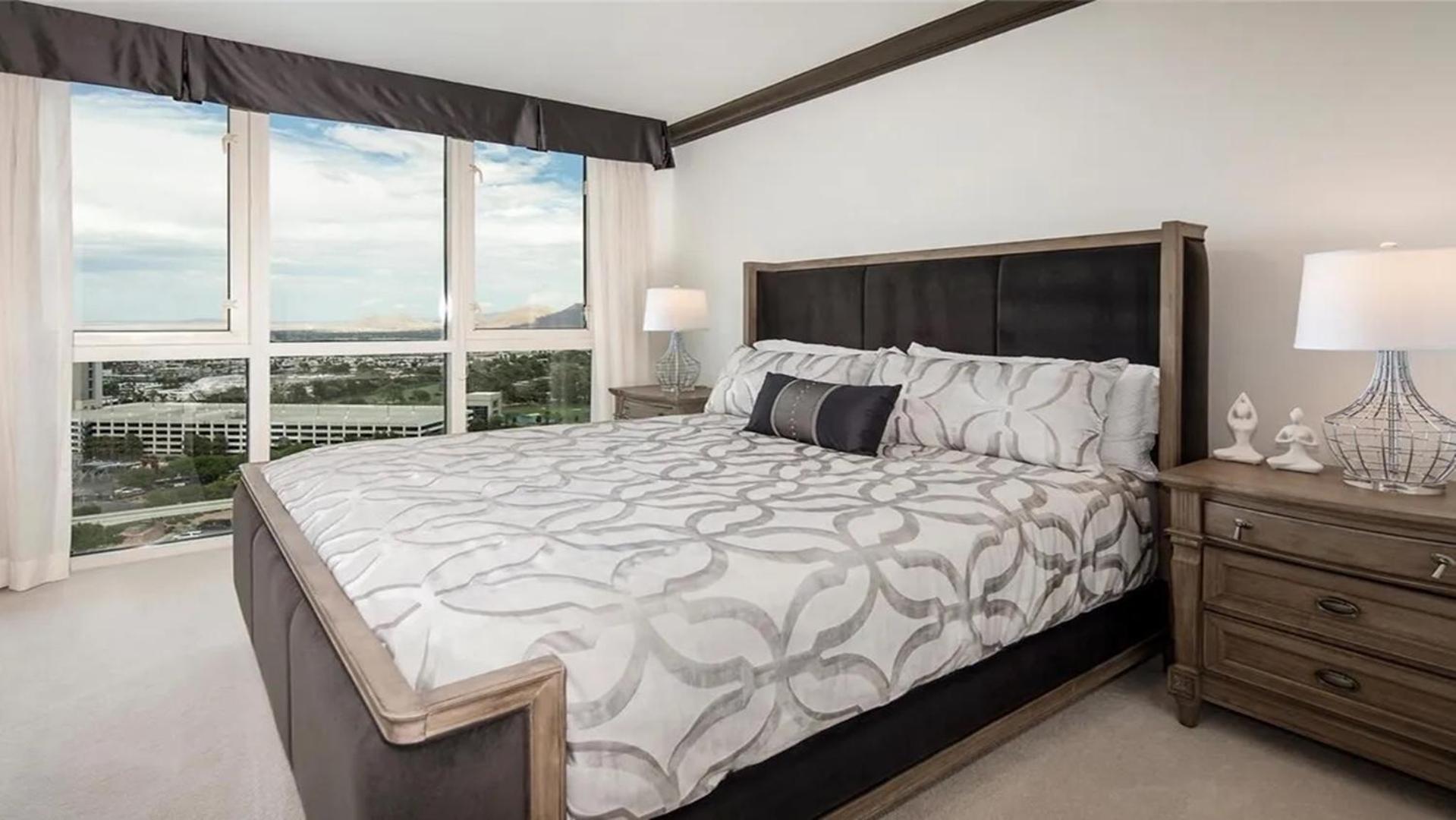 Stunning Four Bedroom Fully Professionally Remodeled Apartment Las Vegas Bagian luar foto