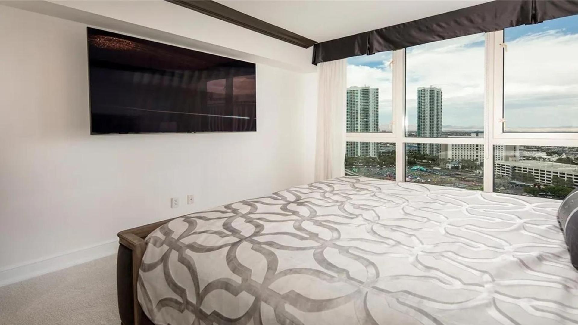 Stunning Four Bedroom Fully Professionally Remodeled Apartment Las Vegas Bagian luar foto