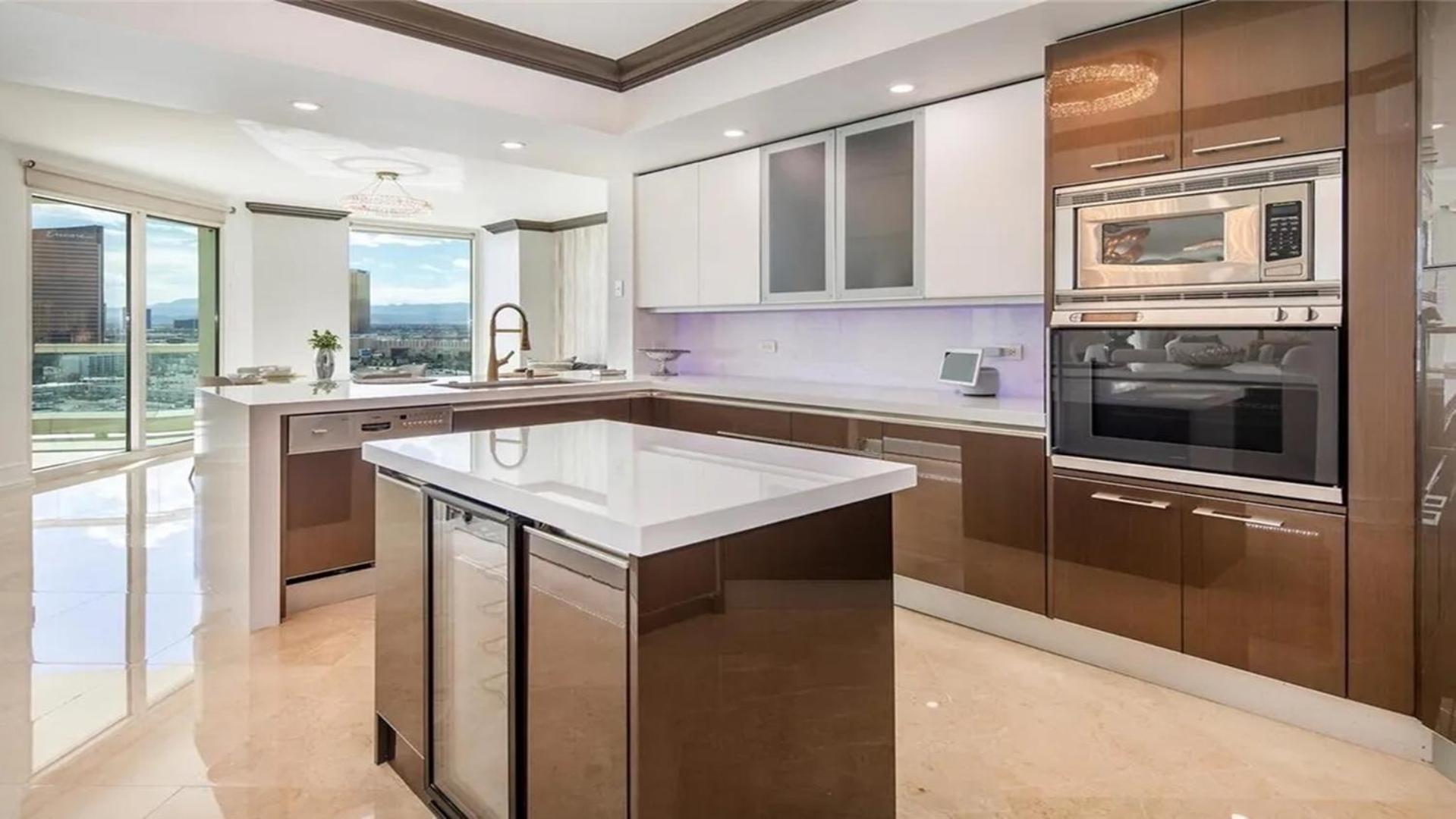 Stunning Four Bedroom Fully Professionally Remodeled Apartment Las Vegas Bagian luar foto