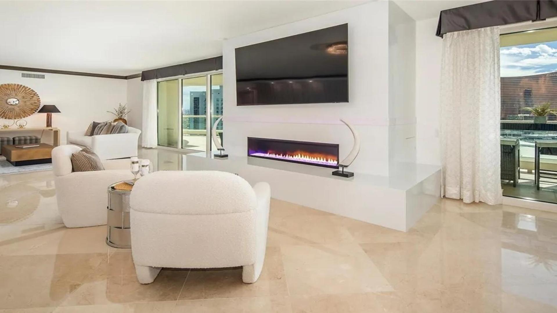 Stunning Four Bedroom Fully Professionally Remodeled Apartment Las Vegas Bagian luar foto