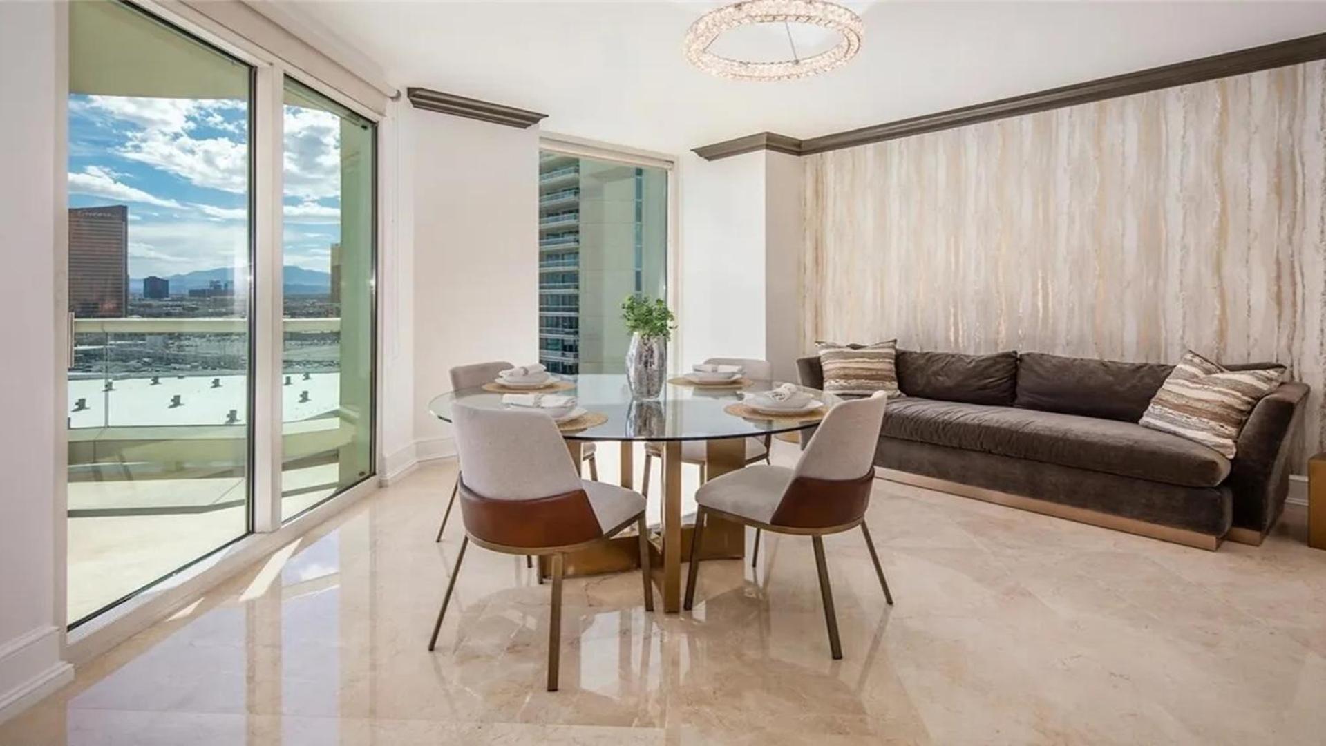 Stunning Four Bedroom Fully Professionally Remodeled Apartment Las Vegas Bagian luar foto